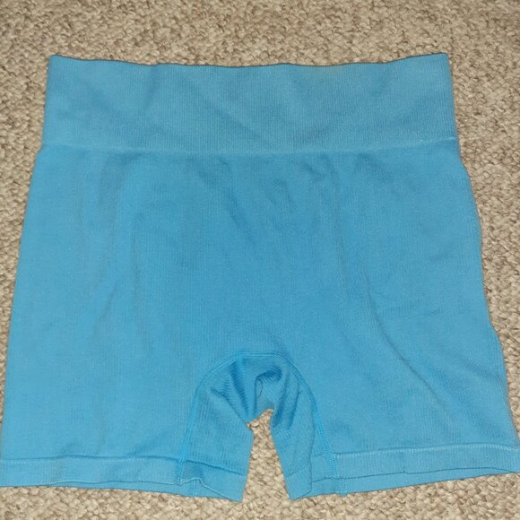 2 PC SET WILD FABLE SHORTS & CROP TOP FITNESS YOGA GYM OUTFIT-WOMENS SIZE M - Picture 4 of 5